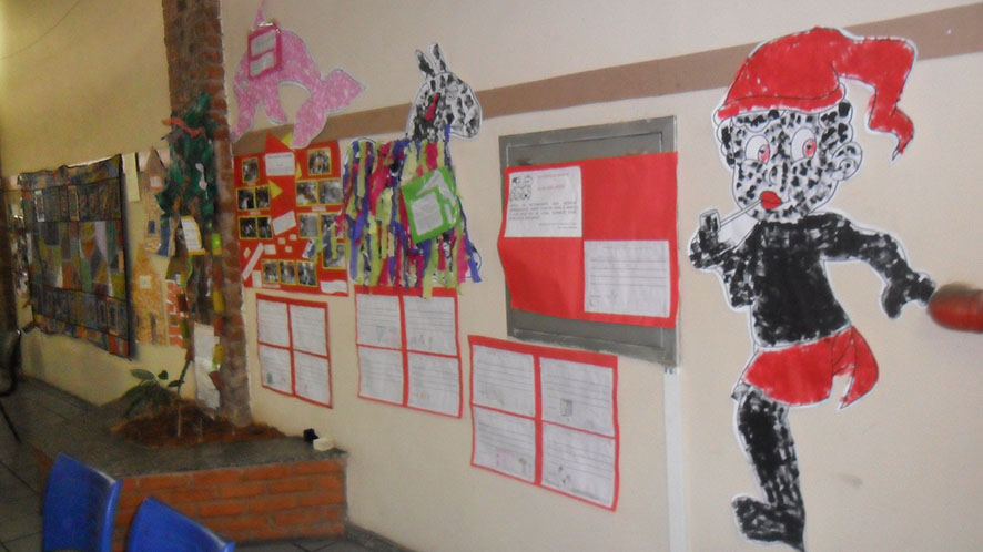 Portal de Notcias PJF | Semana de Educao Infantil  Secretaria expe trabalhos de alunos por meio do projeto "Galeria Escola" | SE - 27/8/2014